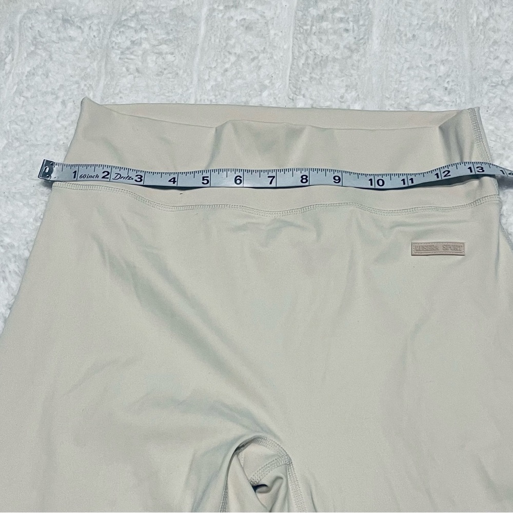 Elegant Cream Women's Leggings - Picture 11 of 16